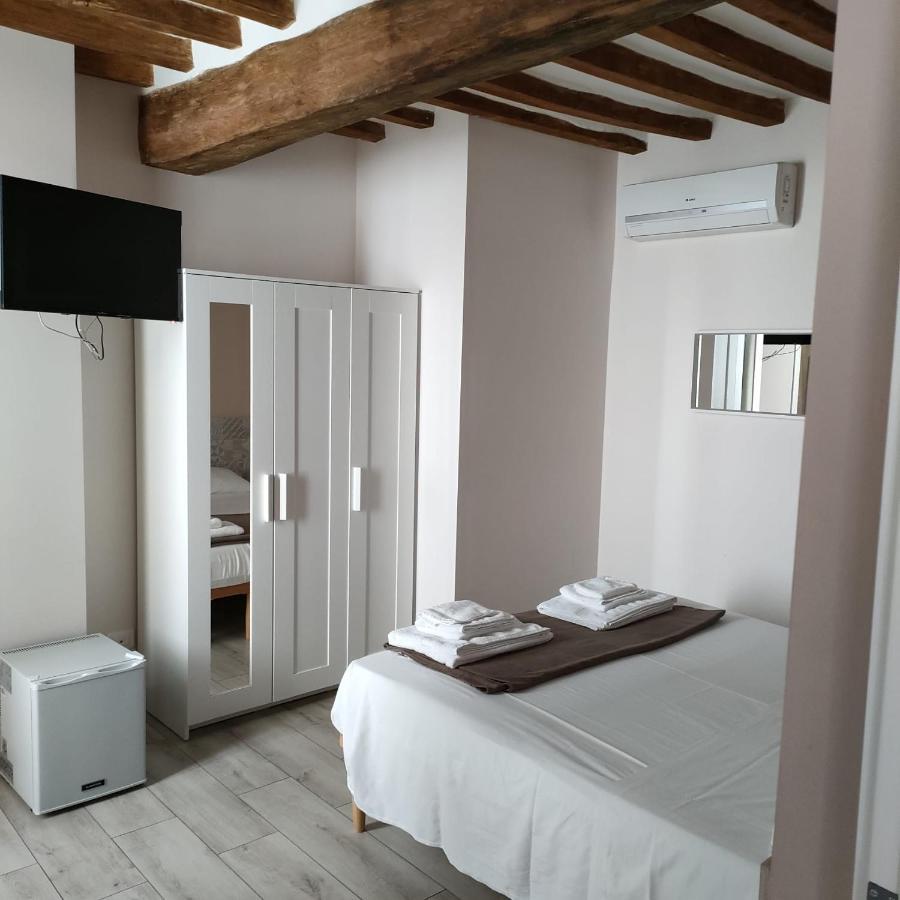 Residenza Borgo Guazzo 호텔 파르마 외부 사진